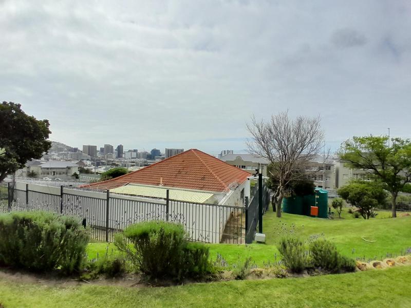 To Let 1 Bedroom Property for Rent in Vredehoek Western Cape